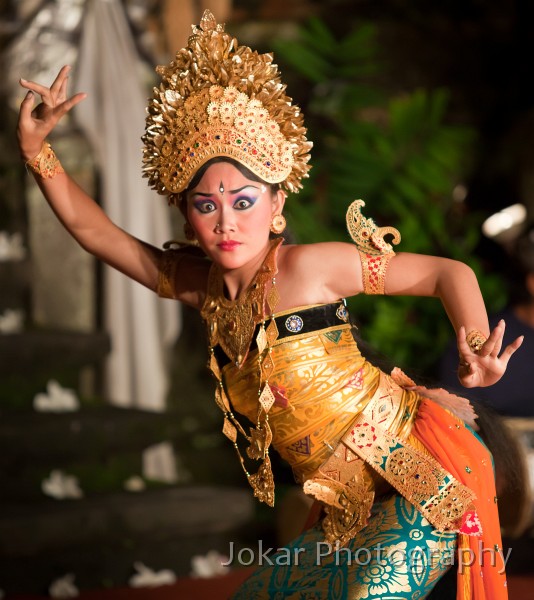 Puri_Ubud_Legong_dance_20100410_164.jpg - Dancer, Ubud Palace, Bali