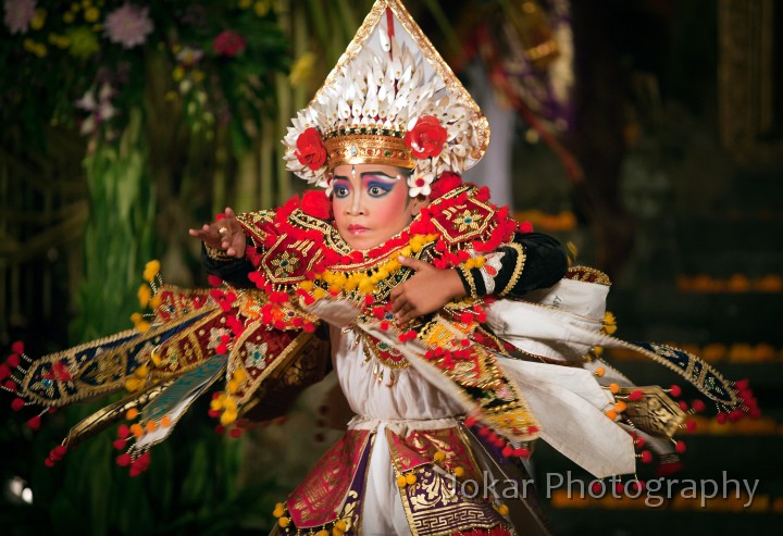 Puri_Ubud_wedding_20101003_264.jpg - Baris dancer, Puri Ubud, Bali