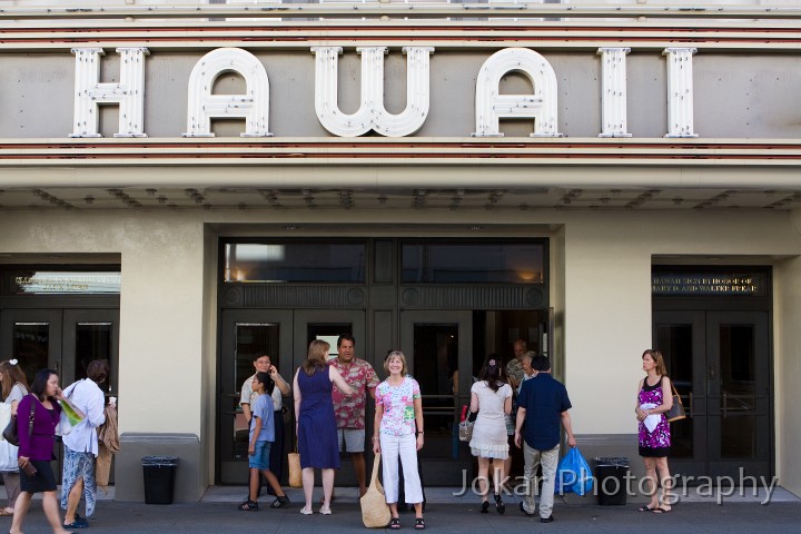 Hawaii_20090605_131.jpg - Art Deco theatre, Honolulu