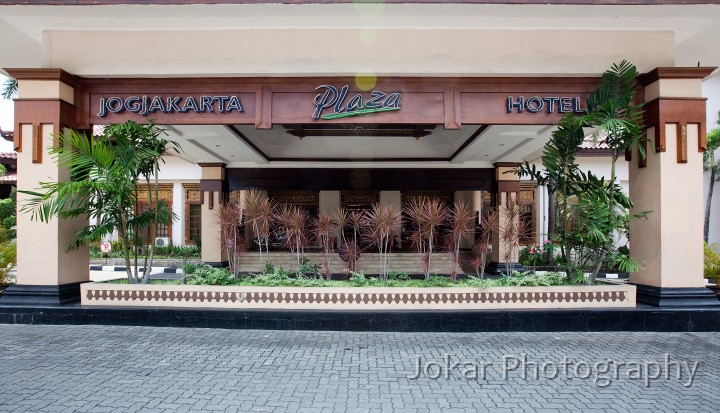 Jogja_Pasar_Bua_Plaza_Hotel_20091029_014.jpg