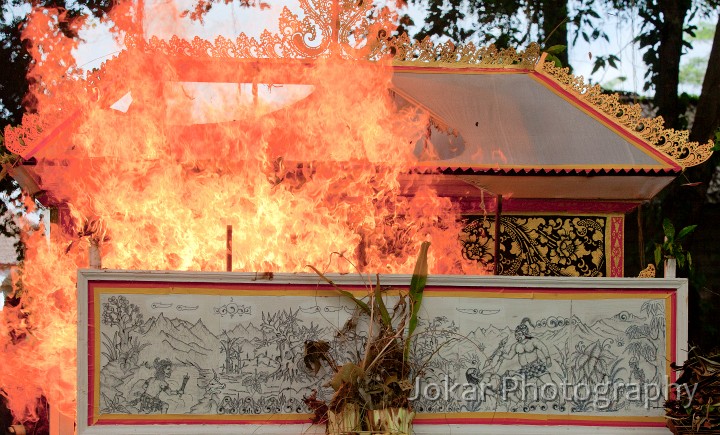 Bangli_cremation_20100829_135.jpg