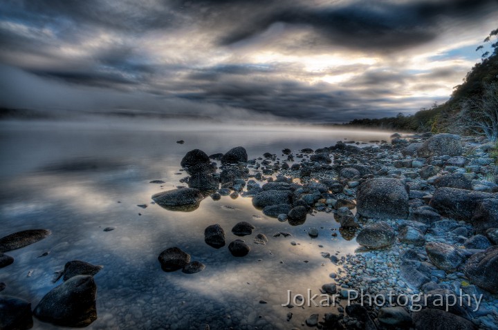 Overland_Track_20090212_803_4_5_6_7.jpg - Dawn light at Lake St Clair, Tasmania